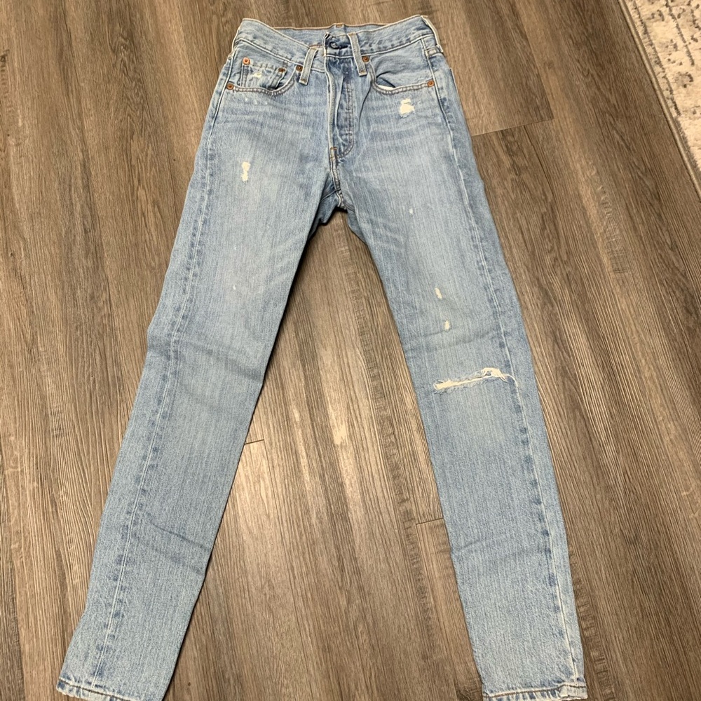 Women’s Levi Jeans